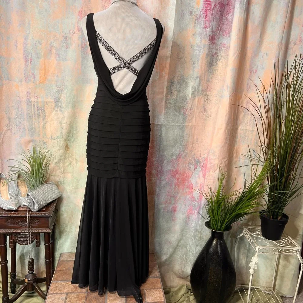 πBetsy & Adam Look at the backside.....Great looking Prom - Ball - Formal Dress - Picture 3 of 16